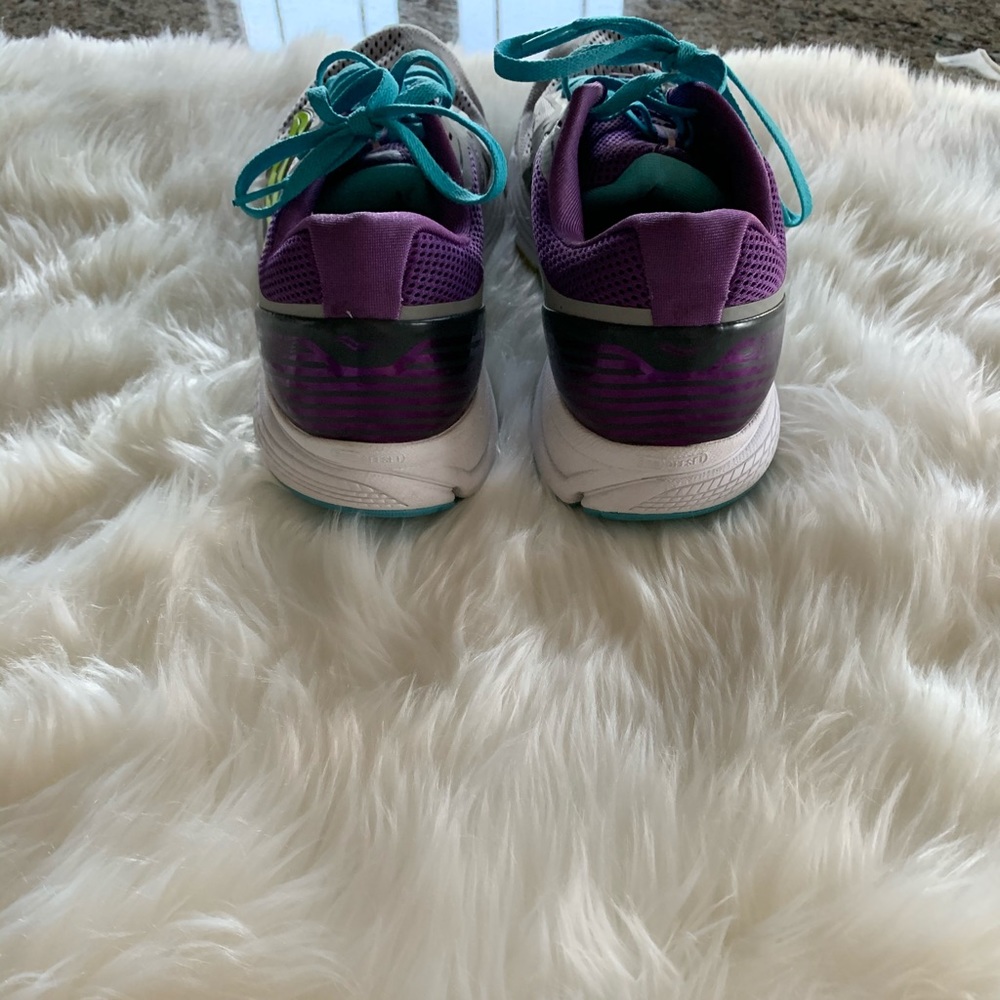 Saucony Running Shoes - Picture 4 of 5
